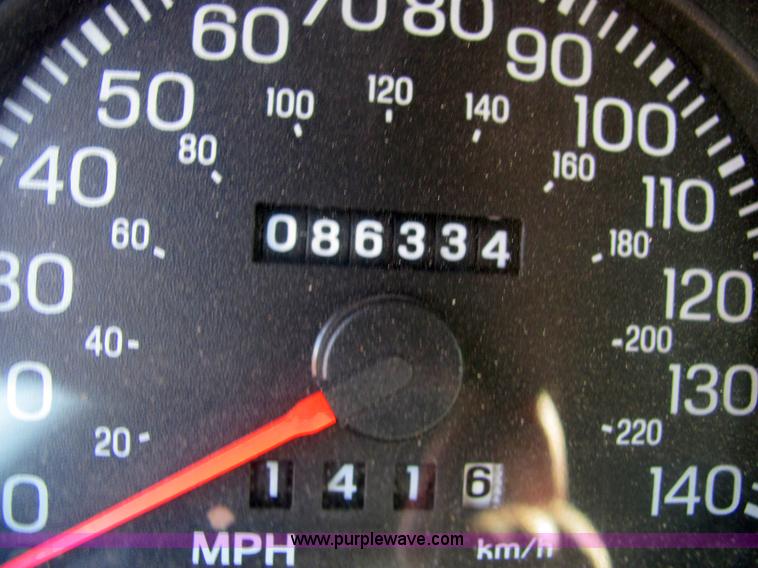 image for item 3219 2005 Ford Crown Victoria Police Interceptor