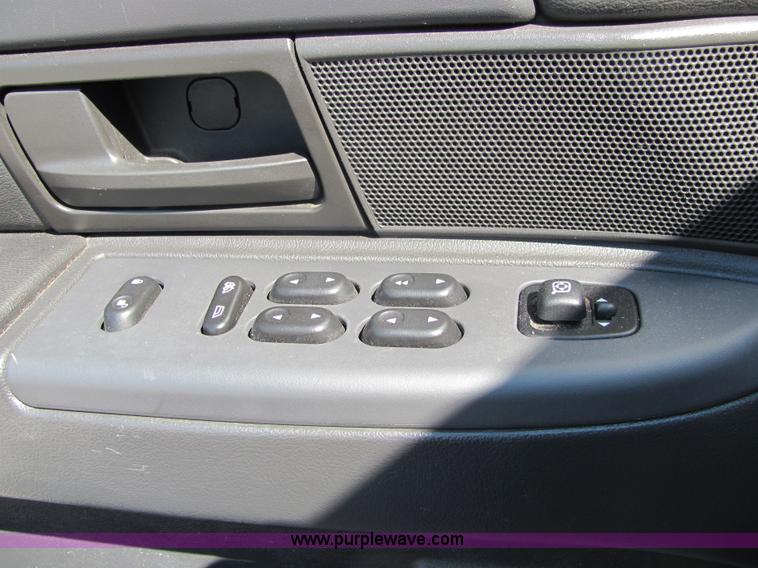 image for item 3219 2005 Ford Crown Victoria Police Interceptor