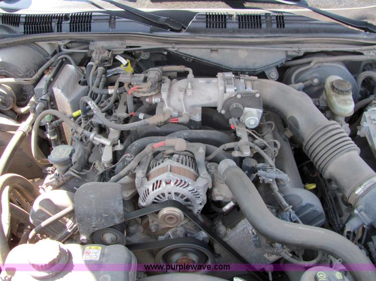 image for item 3219 2005 Ford Crown Victoria Police Interceptor