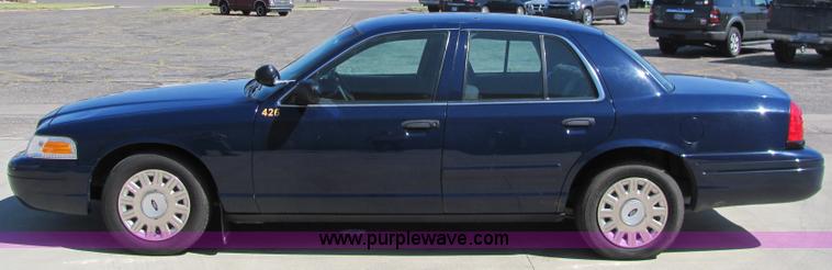 image for item 6780 2003 Ford Crown Victoria police sedan