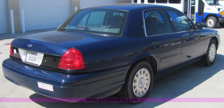 image for item 6780 2003 Ford Crown Victoria police sedan
