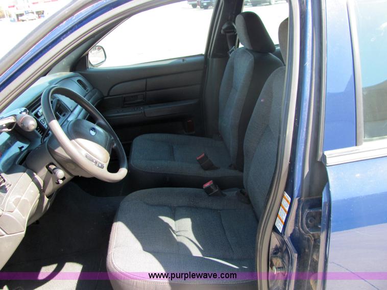 image for item 6780 2003 Ford Crown Victoria police sedan