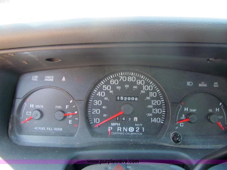 image for item 6780 2003 Ford Crown Victoria police sedan