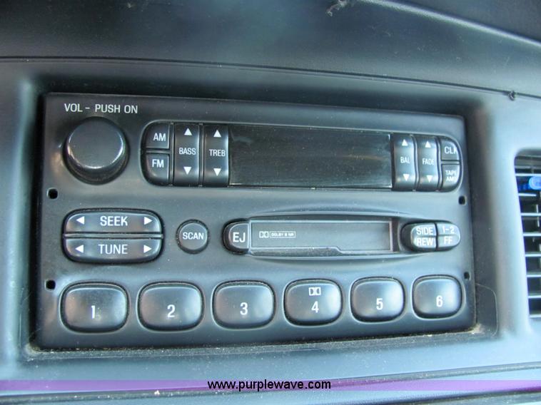 image for item 6780 2003 Ford Crown Victoria police sedan