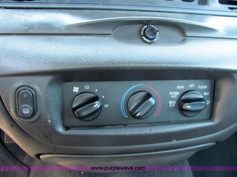 image for item 6780 2003 Ford Crown Victoria police sedan