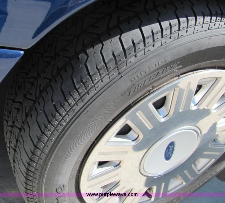 image for item 6780 2003 Ford Crown Victoria police sedan