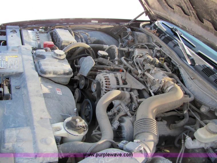 image for item 6781 2002 Ford Crown Victoria police sedan