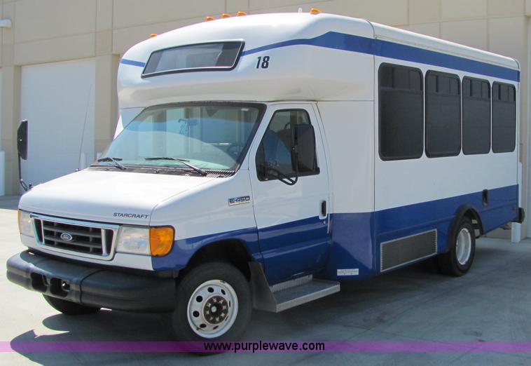 image for item 6783 2006 Ford E-450 12-passenger transit bus