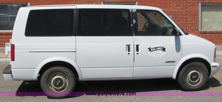 image for item 6784 1996 Chevrolet Astro van