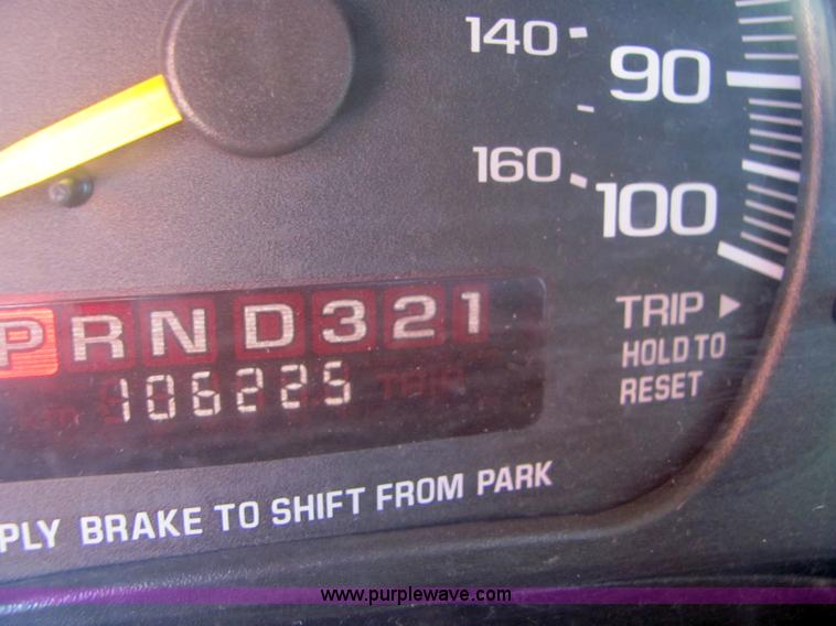 image for item 6784 1996 Chevrolet Astro van