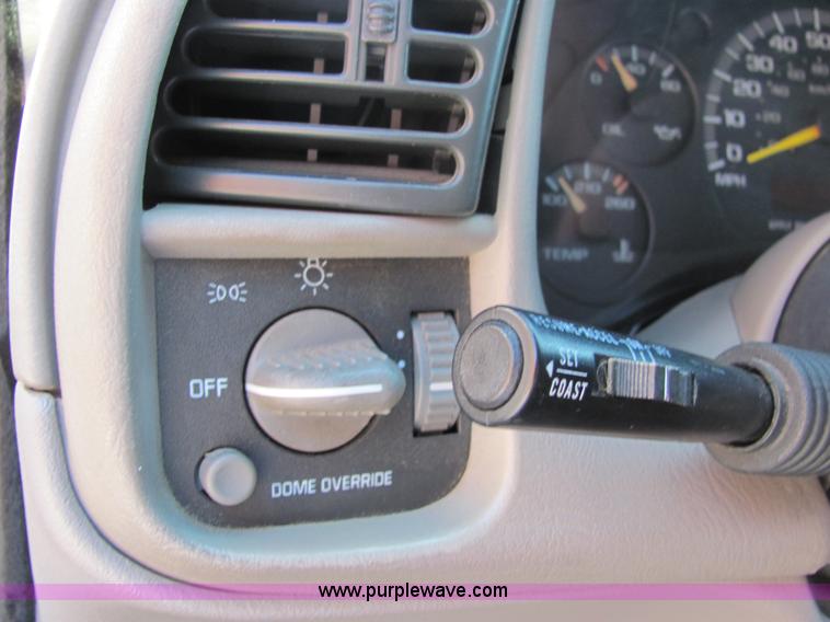 image for item 6784 1996 Chevrolet Astro van