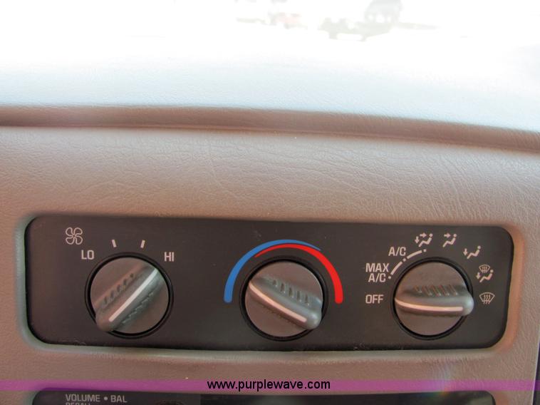 image for item 6784 1996 Chevrolet Astro van