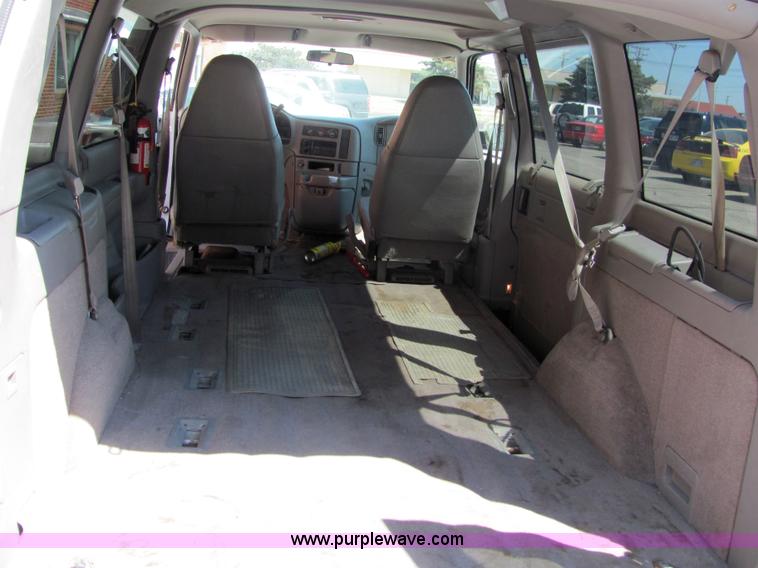 image for item 6784 1996 Chevrolet Astro van