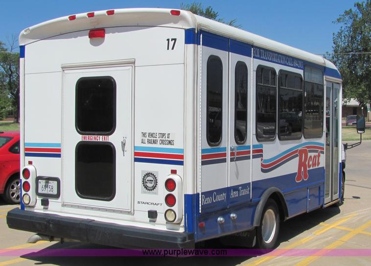image for item 6785 2006 Ford E-450 12-passenger transit bus