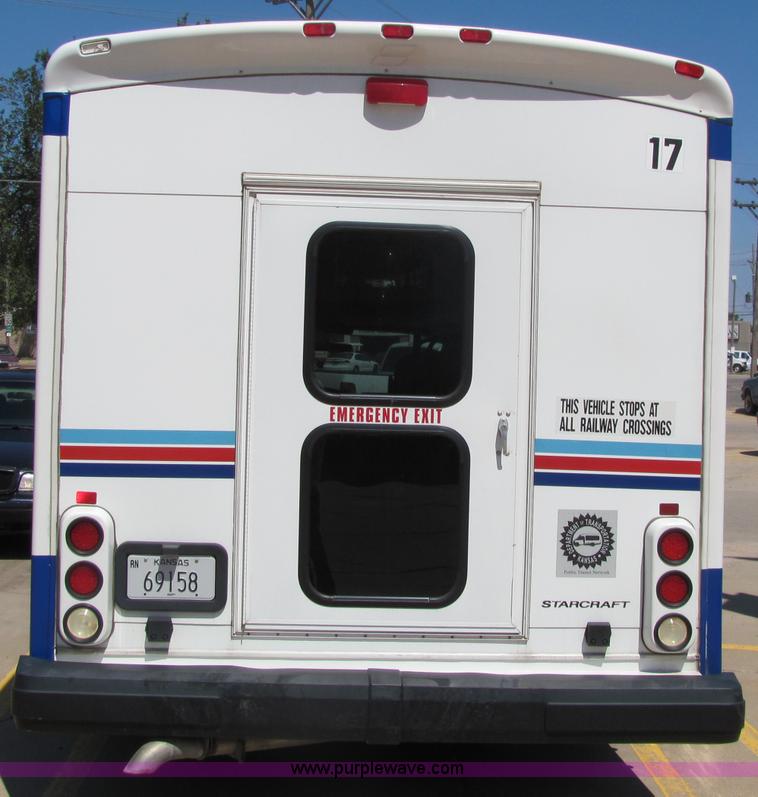 image for item 6785 2006 Ford E-450 12-passenger transit bus