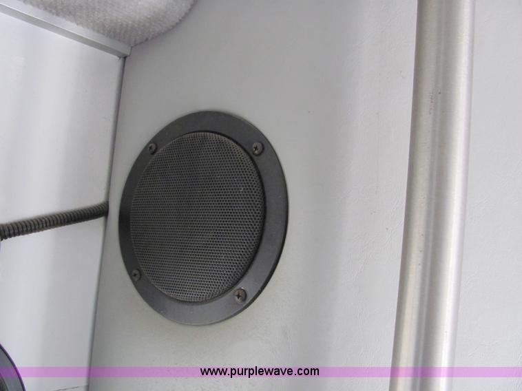 image for item 6785 2006 Ford E-450 12-passenger transit bus