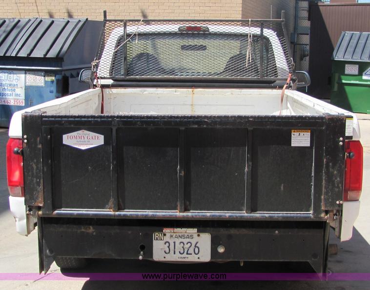 image for item 6786 1995 Ford F150 XL pickup