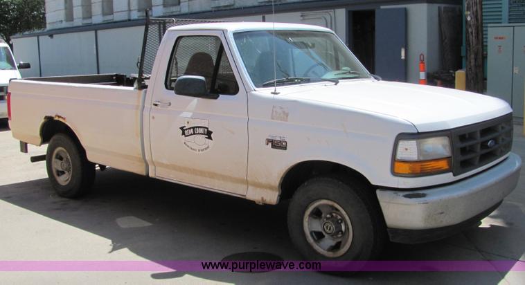 image for item 6786 1995 Ford F150 XL pickup