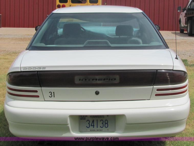 image for item 6813 1996 Dodge Intrepid