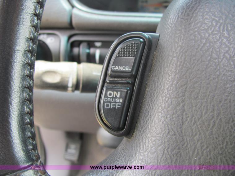 image for item 6813 1996 Dodge Intrepid