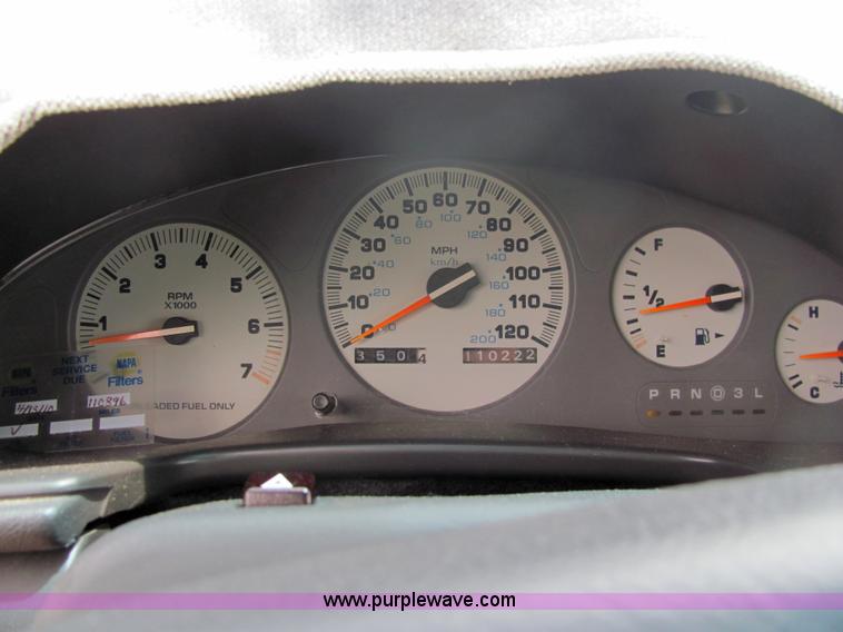 image for item 6813 1996 Dodge Intrepid