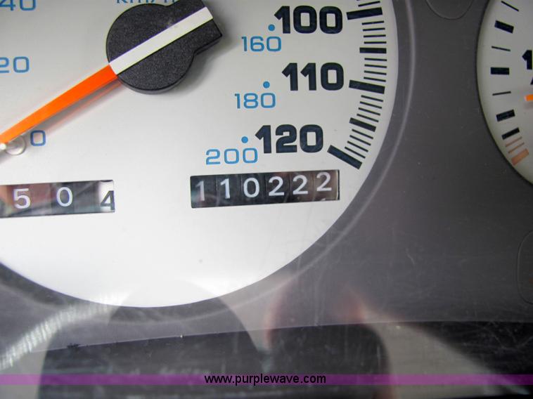 image for item 6813 1996 Dodge Intrepid