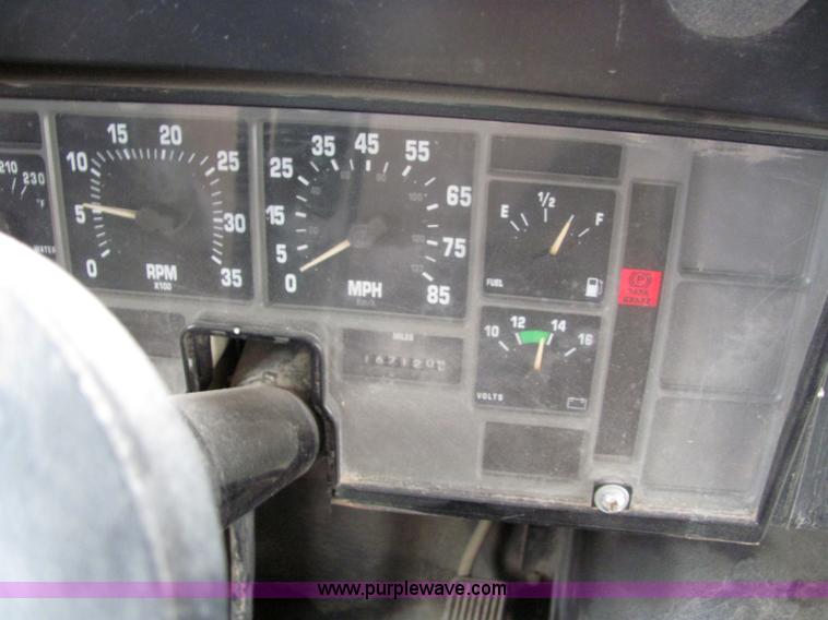 image for item 6815 1996 American Transportation Corp 3800 65-passenger bus