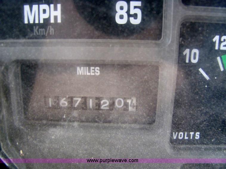 image for item 6815 1996 American Transportation Corp 3800 65-passenger bus