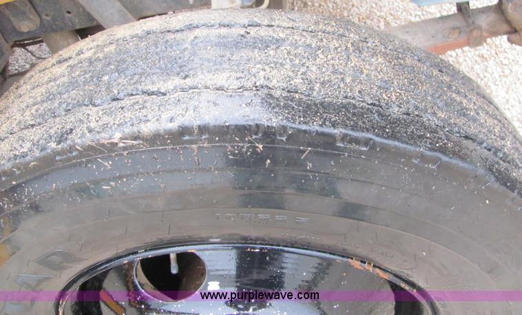 image for item 6815 1996 American Transportation Corp 3800 65-passenger bus