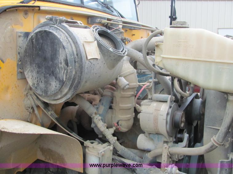 image for item 6815 1996 American Transportation Corp 3800 65-passenger bus