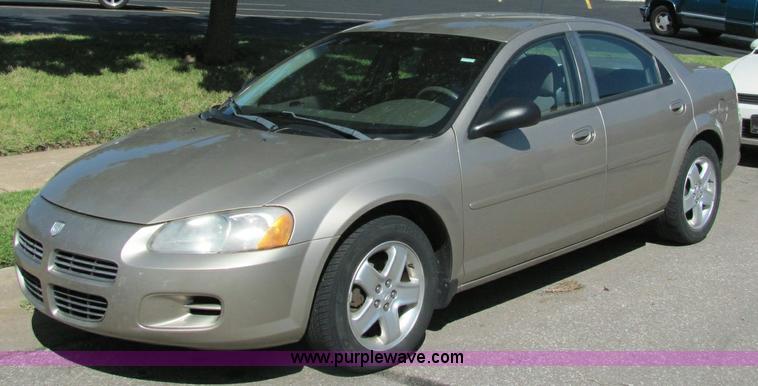 image for item 6834 2002 Dodge Stratus