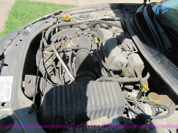 image for item 6834 2002 Dodge Stratus