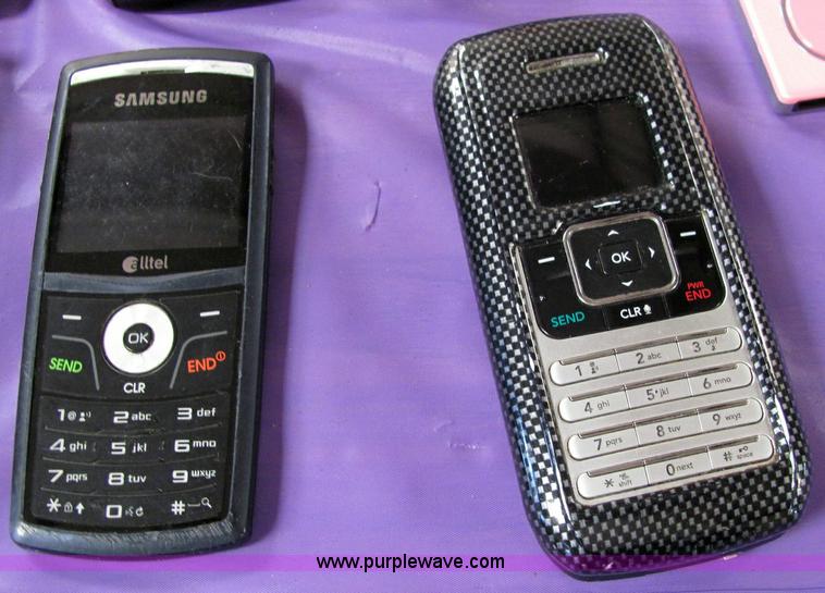 image for item 6835 Assorted electronics