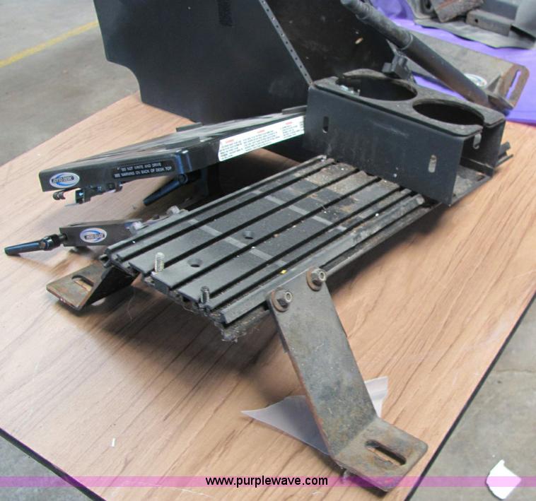 image for item 6837 Assorted patrol car equipment