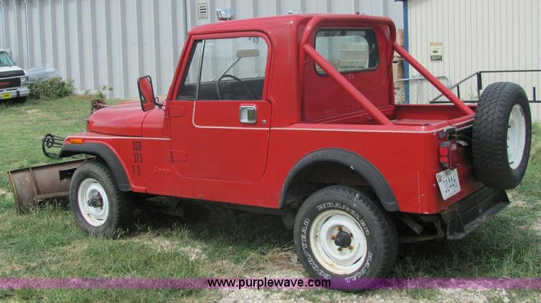 image for item 6867 1987 Jeep CJ7