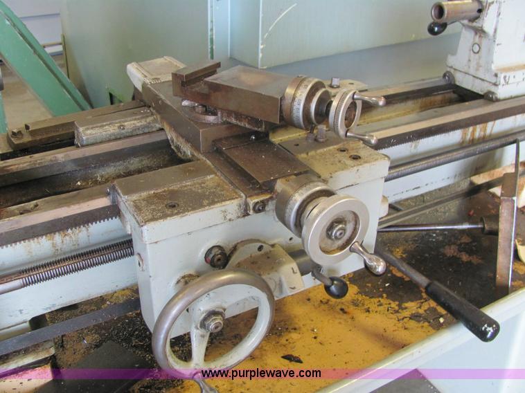 image for item 6886 Clausing 5914 metal lathe