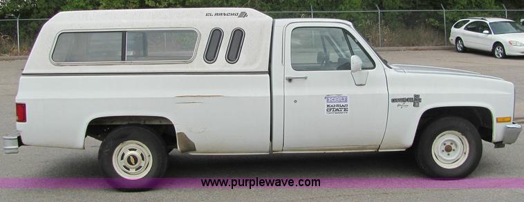 image for item 6887 1986 Chevrolet Custome Deluxe C10 pickup truck