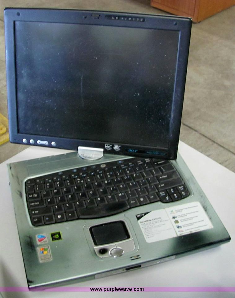 image for item 6892 (19) assorted laptop computers