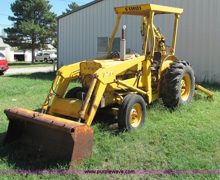 image for item 6903 Ford 3550 backhoe