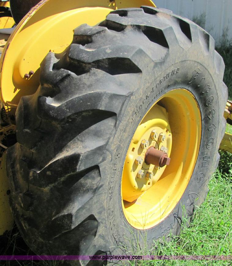 image for item 6903 Ford 3550 backhoe