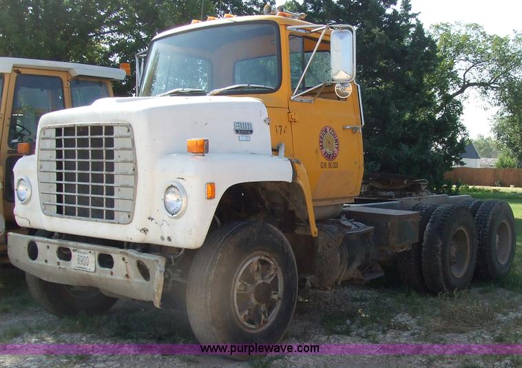 image for item 7130 1984 Ford Conventional LNT9000