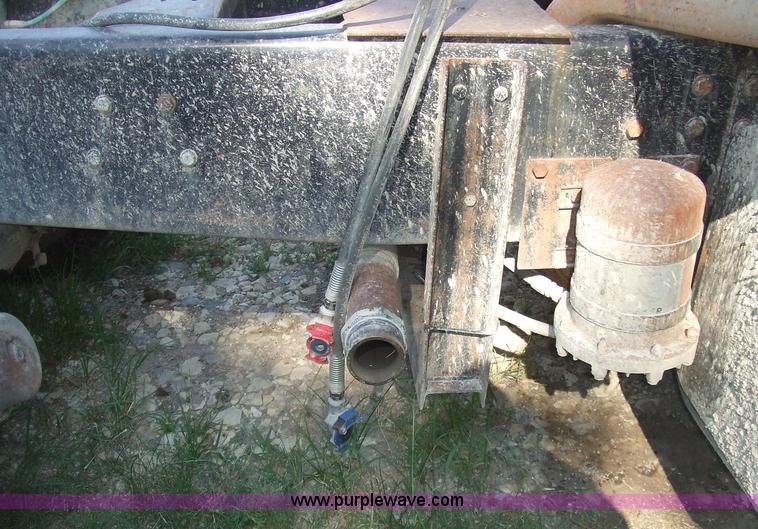 image for item 7130 1984 Ford Conventional LNT9000