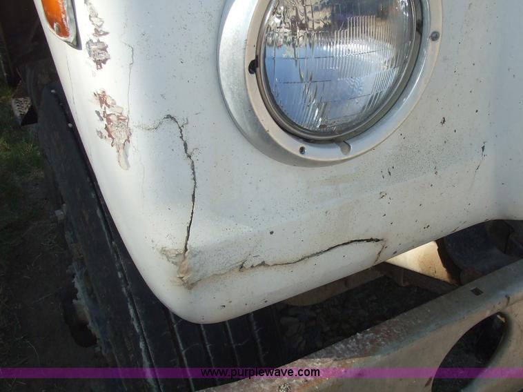 image for item 7130 1984 Ford Conventional LNT9000