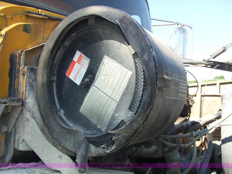 image for item 7130 1984 Ford Conventional LNT9000