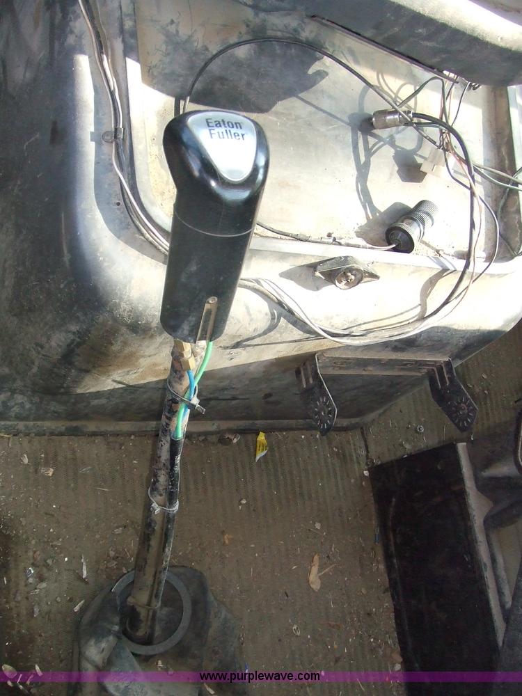 image for item 7130 1984 Ford Conventional LNT9000