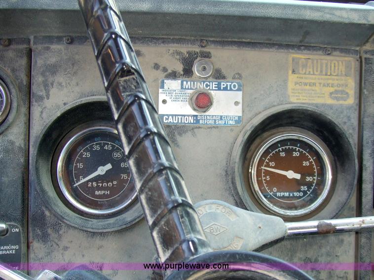 image for item 7130 1984 Ford Conventional LNT9000