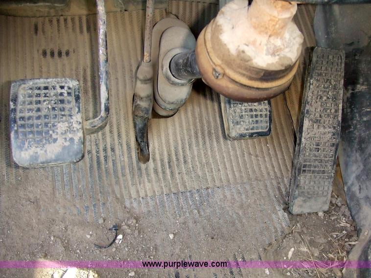 image for item 7130 1984 Ford Conventional LNT9000