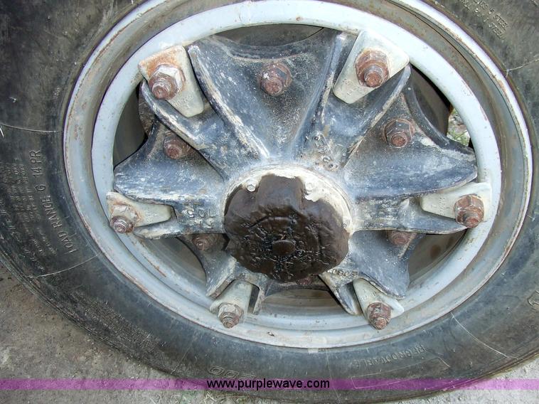 image for item 7130 1984 Ford Conventional LNT9000