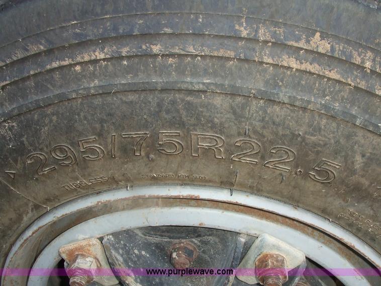 image for item 7130 1984 Ford Conventional LNT9000