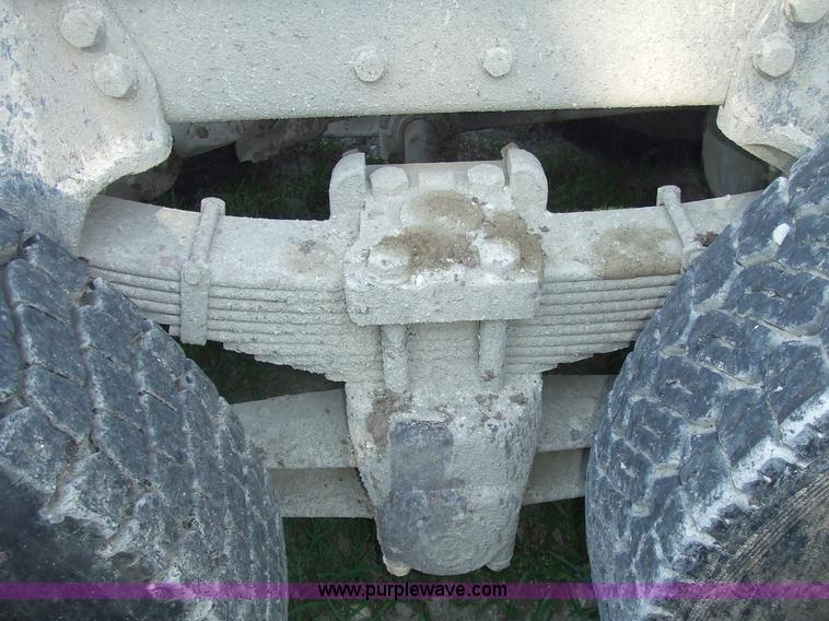 image for item 7130 1984 Ford Conventional LNT9000